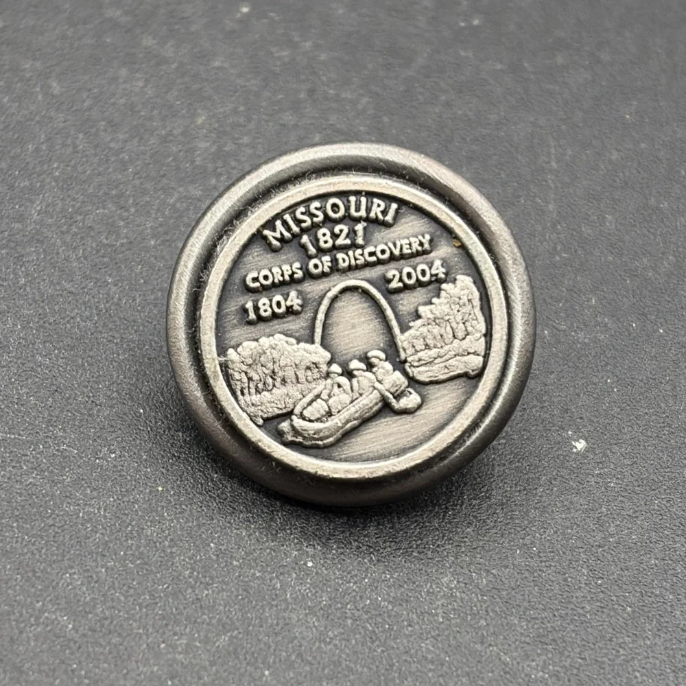 Missouri Corps Of Discovery Silver Tone Lapel Hat Pin‎